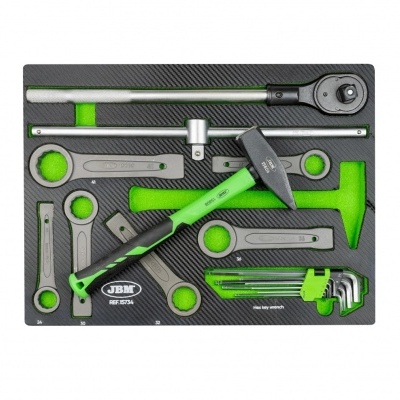 Conjunto de ferramentas JBM verde e preto com várias chaves, martelo e catraca