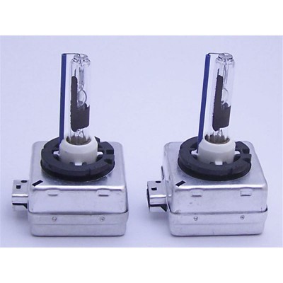 Par de lâmpadas automóveis de xenon com base metálica e vidro transparente