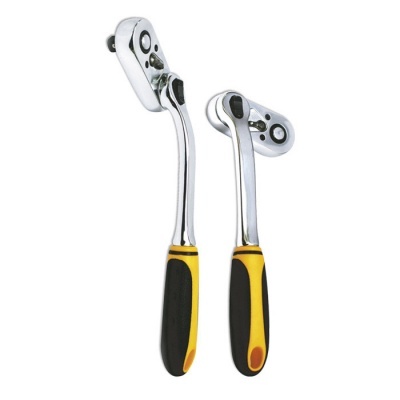 Duas chaves de catraca metálicas com cabos amarelos e pretos