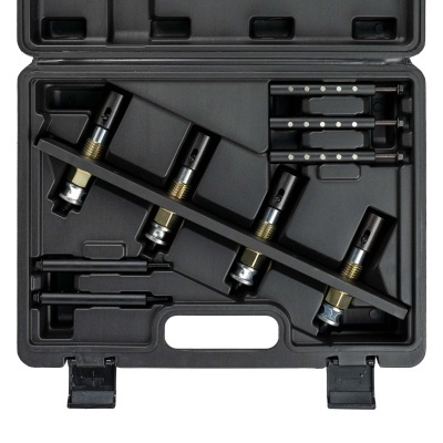 Conjunto de ferramentas em estojo plástico preto com ferramentas metálicas.