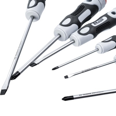 Conjunto de chaves de fendas com punho preto e cinzento