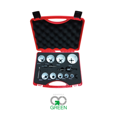 Conjunto de serra copo em caixa vermelha com várias peças metálicas e logótipo Green