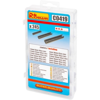 embalagem plástica com kit de peças metálicas pretas e rótulo azul com texto