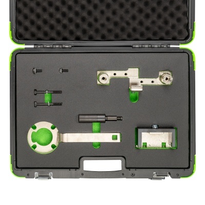 Conjunto de ferramentas metálicas organizadas em estojo cinza com acolchoado preto