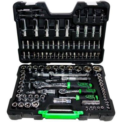 Conjunto de ferramentas com soquetes e chaves em estojo preto com detalhes verdes