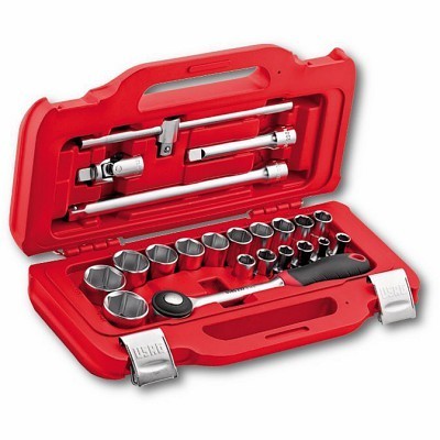 Conjunto de ferramentas de soquetes em estojo vermelho com ferramentas metálicas.