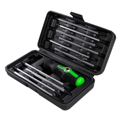 Conjunto de ferramentas com pontas metálicas e caixa preta
