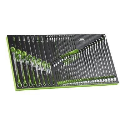 Conjunto de chaves combinadas cromadas com detalhes verdes em suporte preto