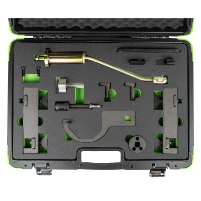 Estojo preto com ferramentas metálicas em espuma cinzenta e verde