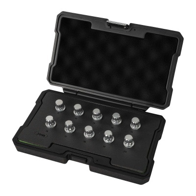 Conjunto de soquetes metálicos em caixa preta com interior em espuma