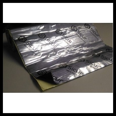 Material isolante térmico com camada alumínio prateada e camada amarela