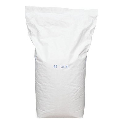 Saco branco grande com número azul 48 043 no centro