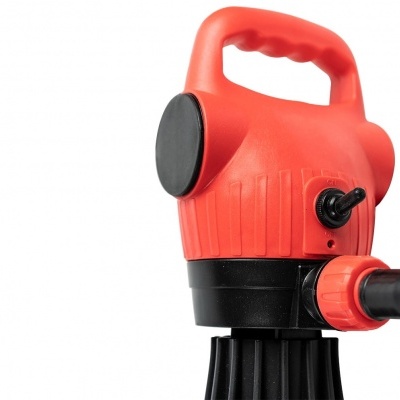 Máquina de pulverização vermelha e preta com cabo ergonómico