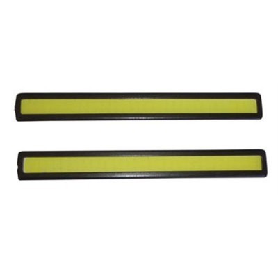 Par de luzes LED retangulares com moldura preta e luz amarela