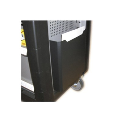 Carrinho de transporte preto com compartimentos e rodas.