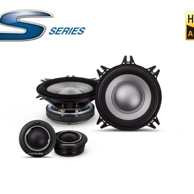 Conjunto de colunas Alpine S Series com logotipo e selo Hi-Res AUDIO