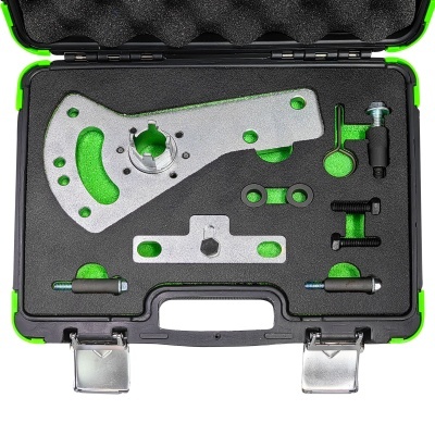 Conjunto de ferramentas metálicas em mala preta com espuma verde