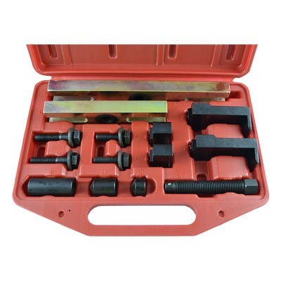 conjunto de ferramentas metálicas em estojo laranja