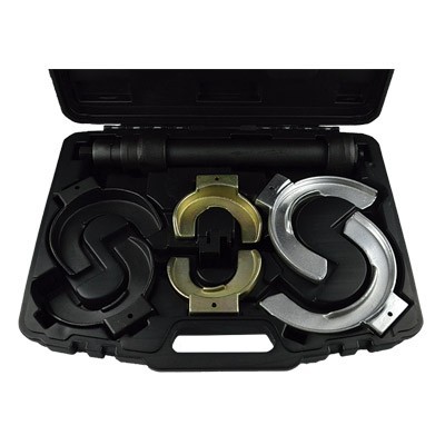 Conjunto de ferramentas metálicas em caixa preta