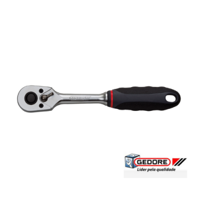 Chave de catraca com pega preta e detalhes vermelhos, com logo GEDORE e texto promocional.