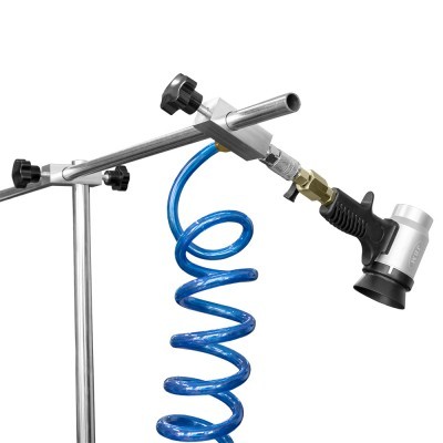 Mangueira espiral azul com pistola de pulverização preta e suporte metálico ajustável