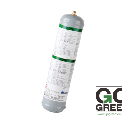 Cilindro metálico com rótulo branco e verde, logótipo GO GREEN ao lado