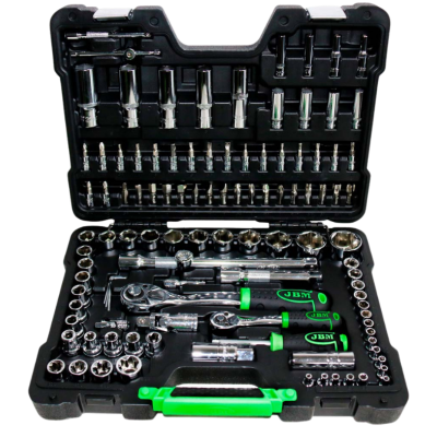 Conjunto de ferramentas com chaves de fenda, soquetes e alças verdes em caixa preta aberta