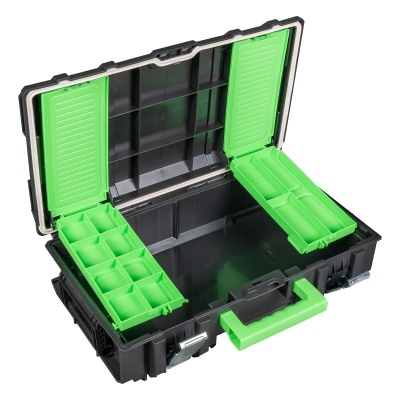 Caixa de ferramentas preta com interior verde e divisórias