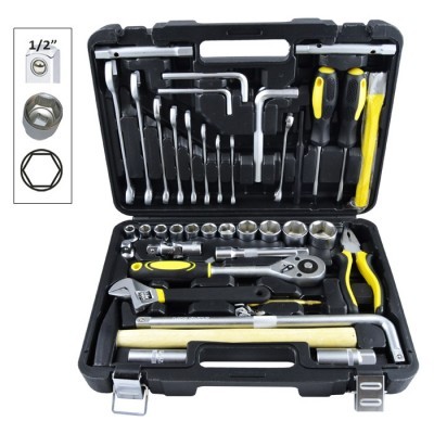 Conjunto completo de ferramentas numa caixa preta com várias ferramentas manuais