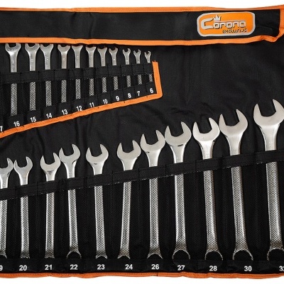 Conjunto de chaves de boca em bolsa preta com bordas laranja