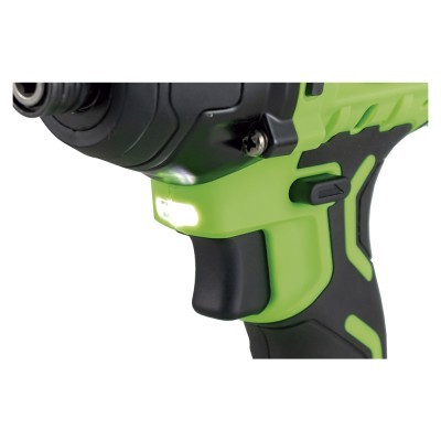 ferramenta eléctrica verde e preta com luz LED