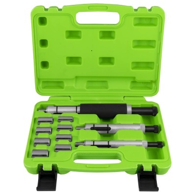 Conjunto de ferramentas metálicas com punhos em estojo verde