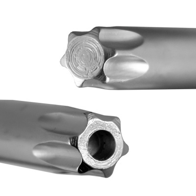 Peças metálicas cilíndricas com extremidades em estrela de seis pontas