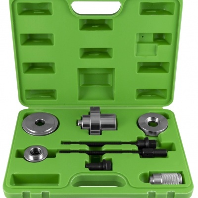 Conjunto de ferramentas metálicas em estojo verde com compartimentos moldados