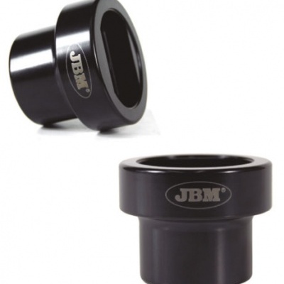 Peças cilíndricas pretas com logótipo JBM
