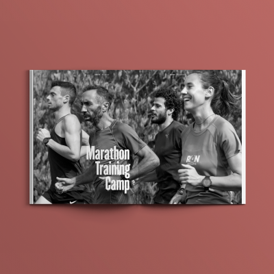 Imagem a preto e branco de quatro corredores com o texto 'Marathon Training Camp'