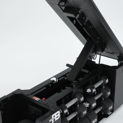 Caixa preta de armazenamento de pesos com halteres e bola de exercício