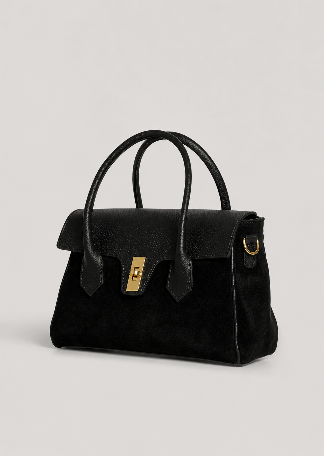 MALA EM PELE ITALIANA VOLTERRA PRETO | TUSCAN Mala de mão preta com fecho dourado e alças de couro preto