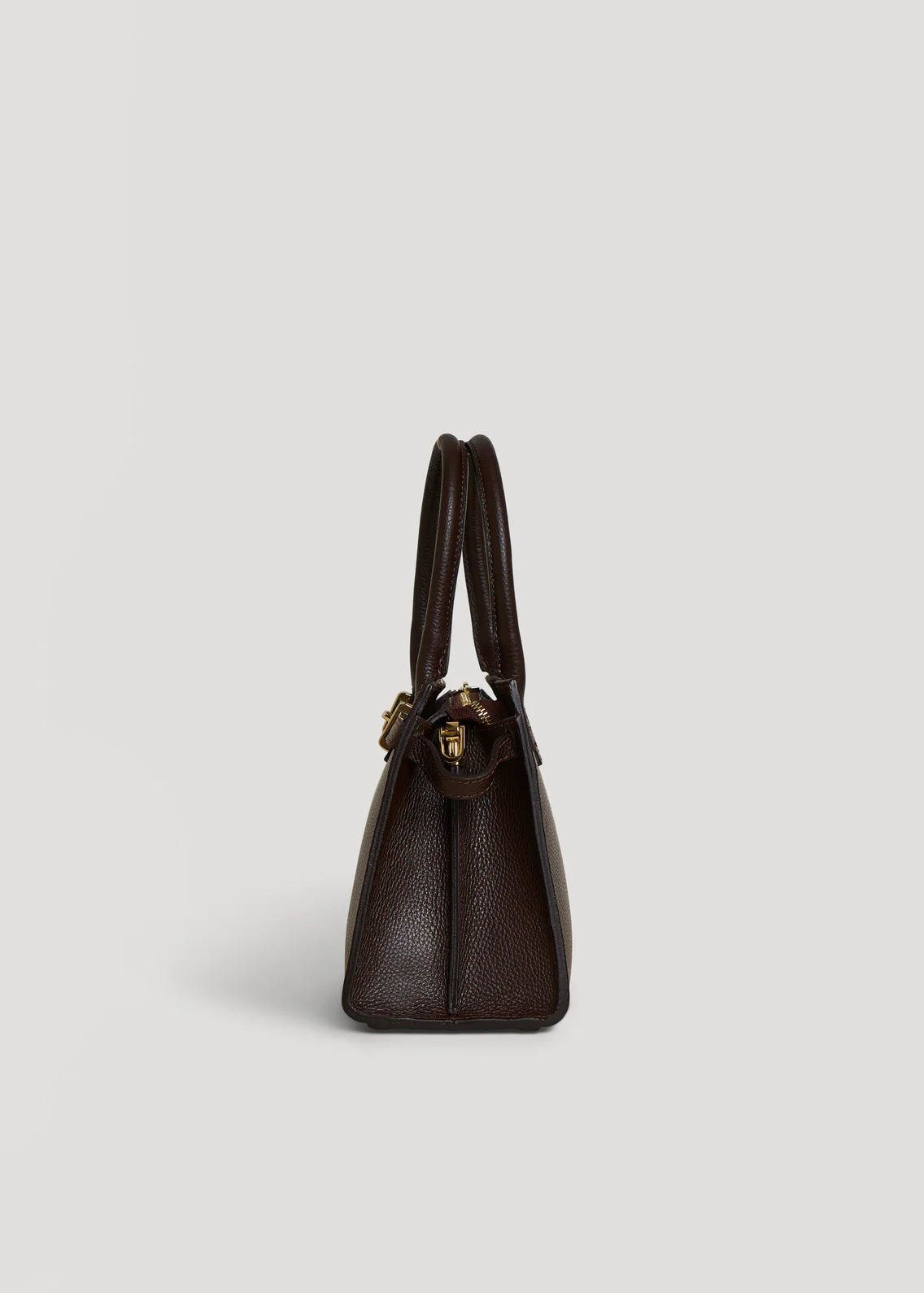 MALA EM PELE ITALIANA PORTOFINO CASTANHO | TUSCAN Mala castanha escura em pele com alças e fecho dourado