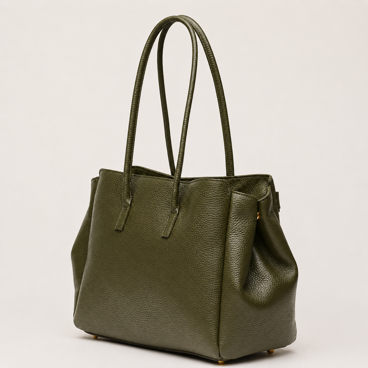 MALA EM PELE ITALIANA PADOVA VERDE OLIVE | TUSCAN Mala verde escura com alças finas e base com pés metálicos dourados