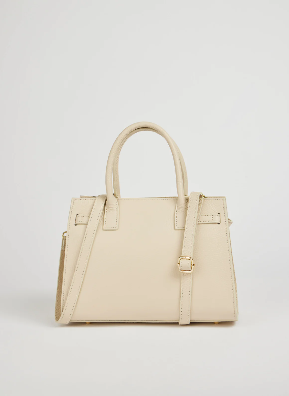 MALA EM PELE ITALIANA PORTOFINO CREAM | TUSCAN Mala de mão cremosa com alça ajustável e fivela dourada