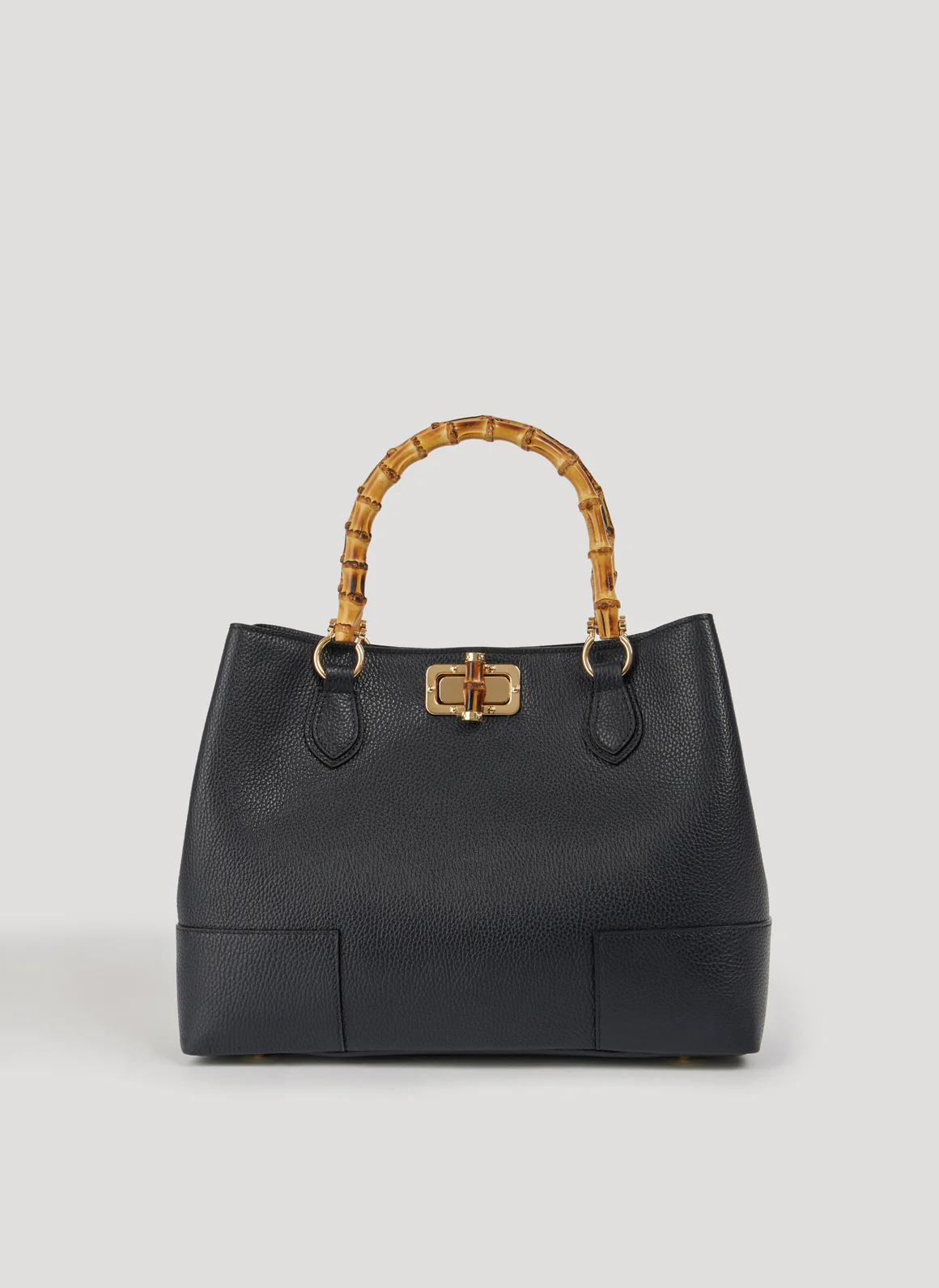 MALA EM PELE ITALIANA AMALFI PRETO | TUSCAN Mala preta em pele com alças em bambu castanho