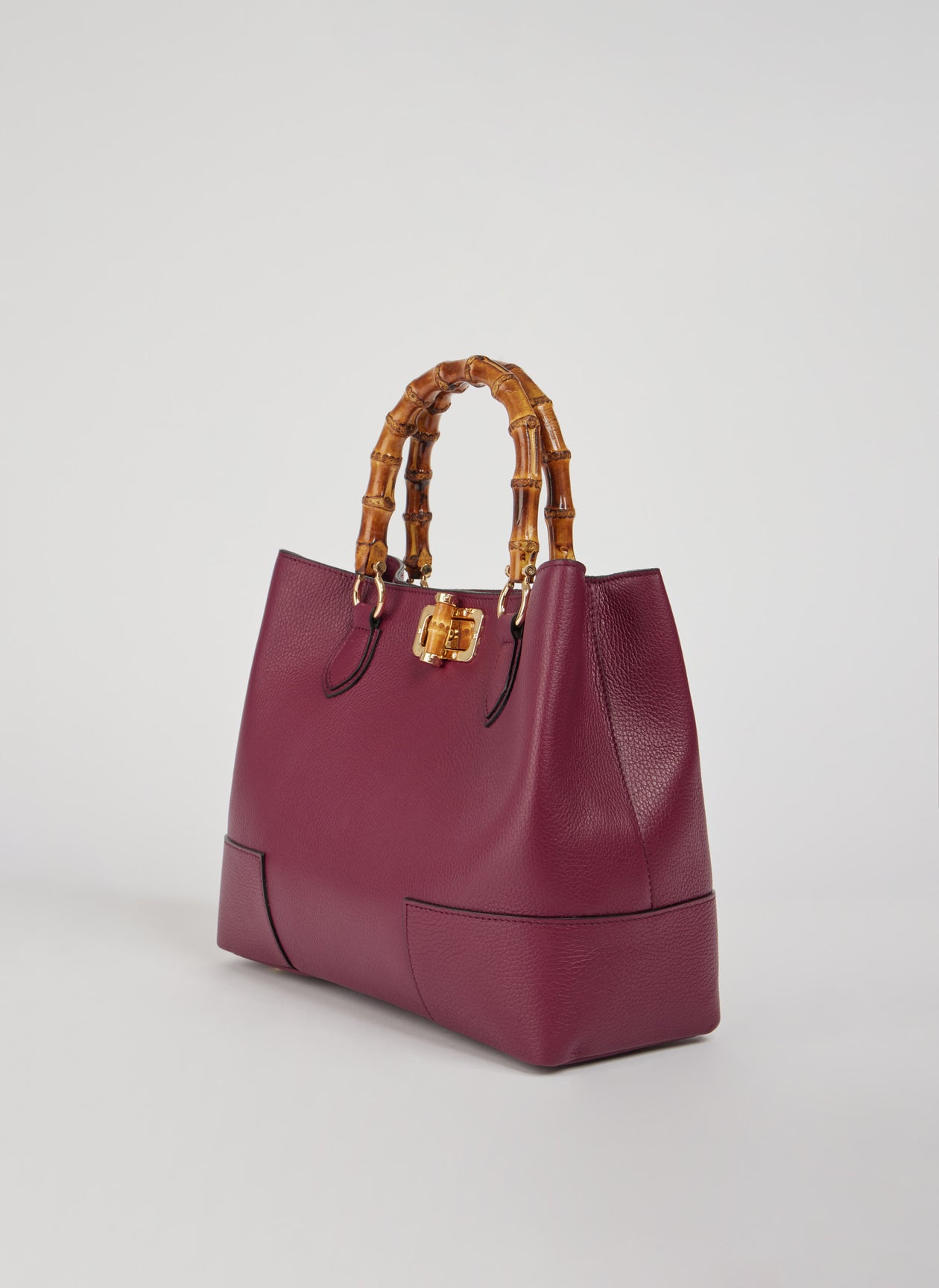 MALA EM PELE ITALIANA AMALFI BURGUNDY | TUSCAN Mala de senhora borgonha com alças de bambu e fecho dourado