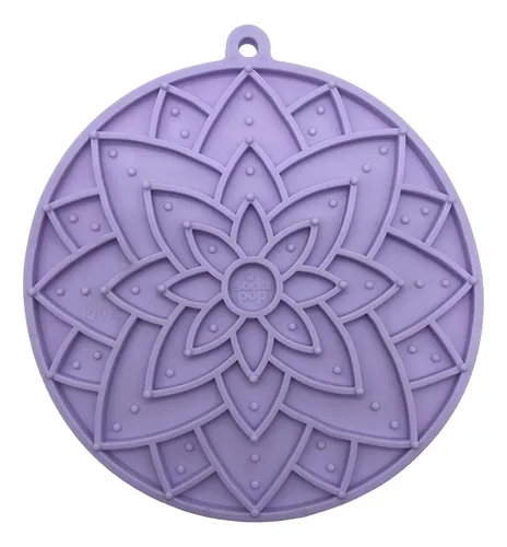 Tapete redondo lilás de silicone com padrão floral em relevo e furo para pendurar