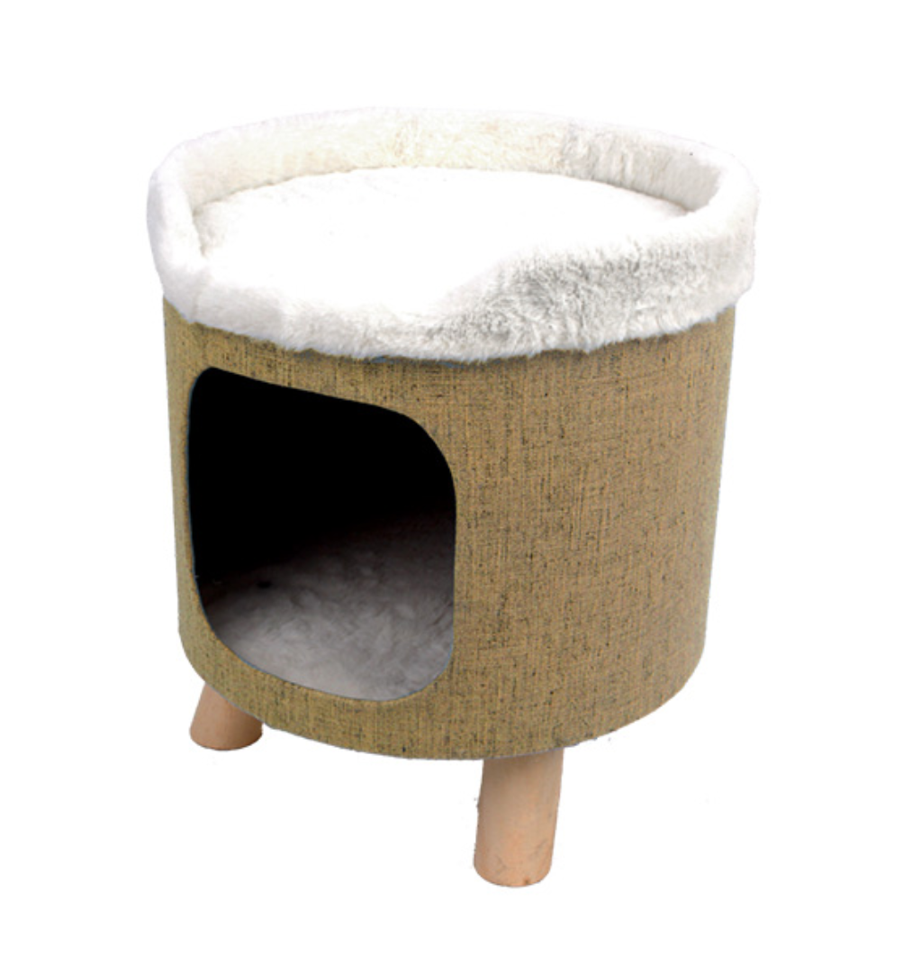 Arranhador para gatos em forma de casa com tecido castanho e interior branco acolchoado