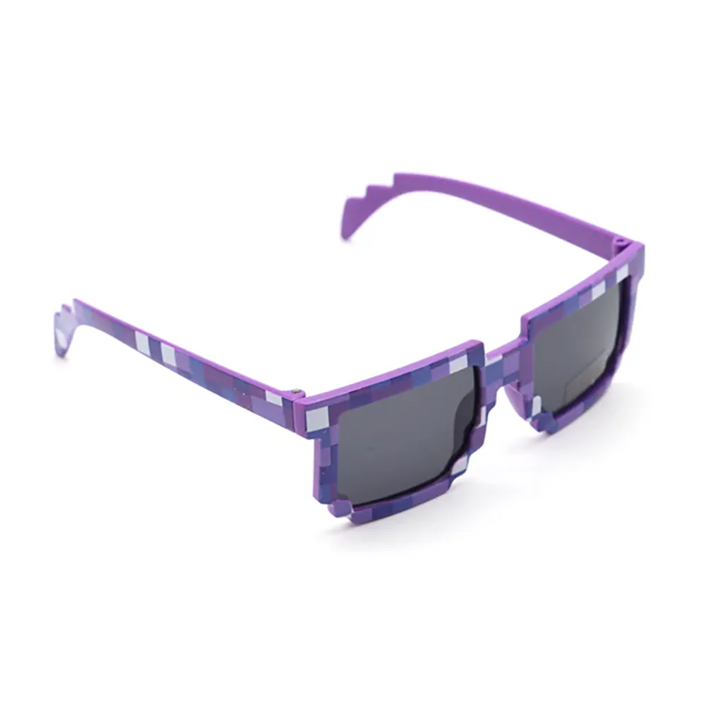 Óculos de sol quadrados com padrão pixelado roxo e lentes escuras