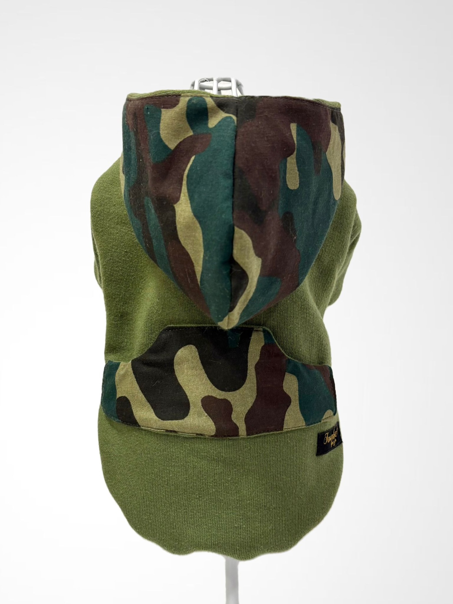 Casaco para cão verde com padrão camuflado e capuz