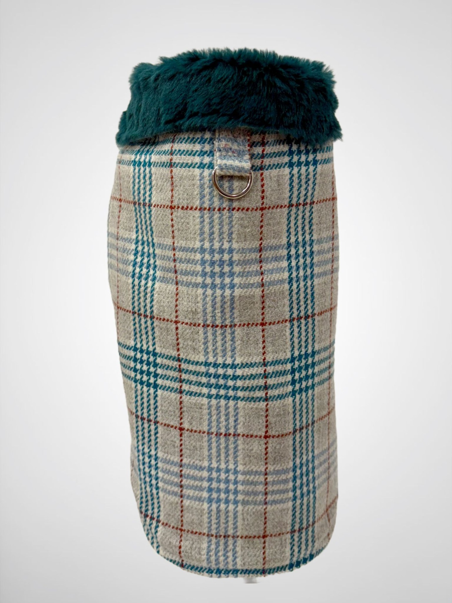 Camisola para cão xadrez creme azul vermelho com gola pelúcia verde escuro e argola metálica