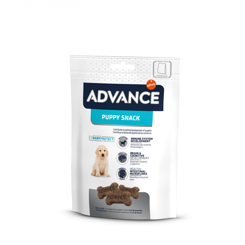 Embalagem branca de snacks para cachorros com imagem de filhote e texto ADVANCE PUPPY SNACK