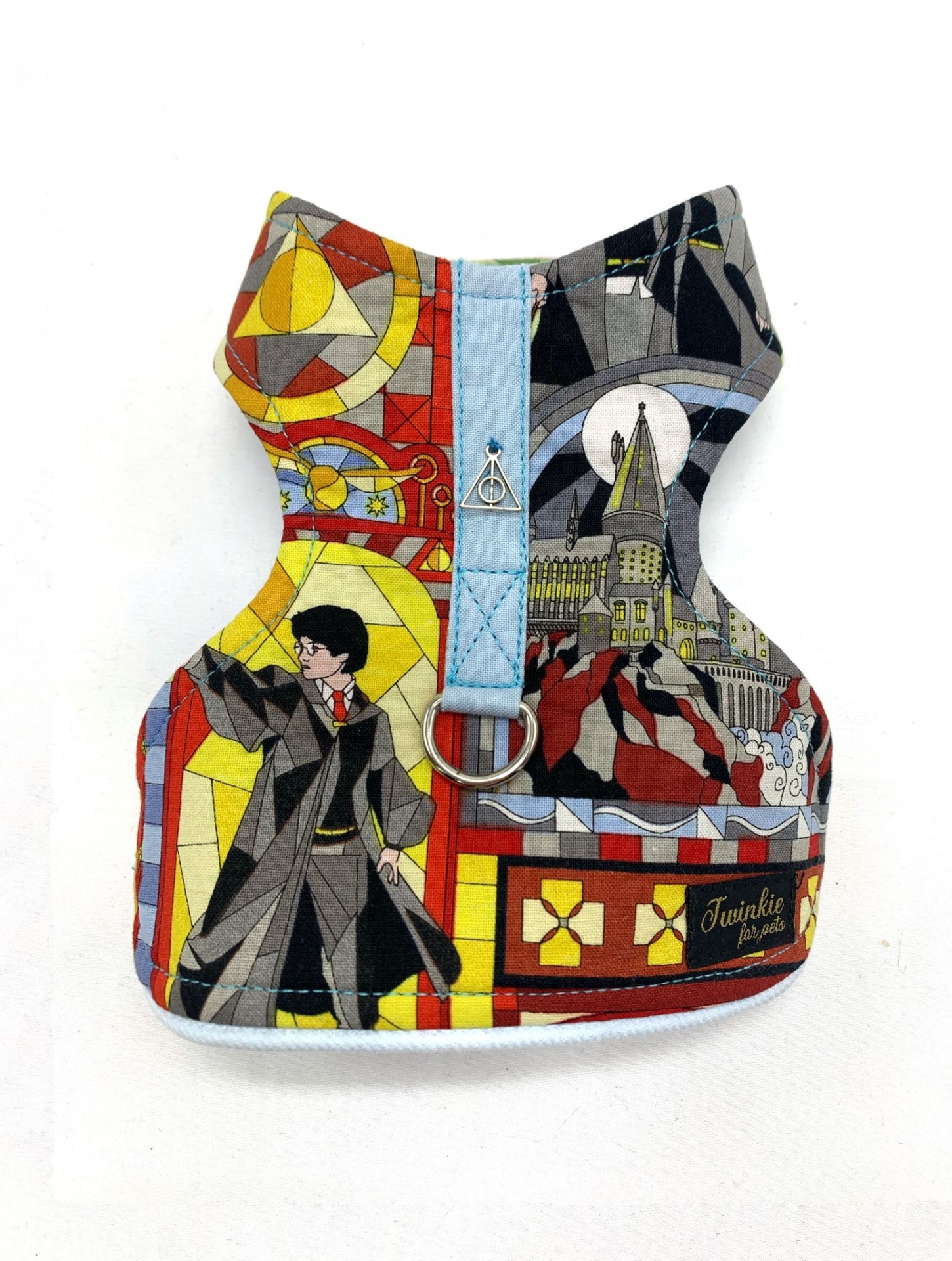 Colete para cão com padrão inspirado em Harry Potter e alça azul clara